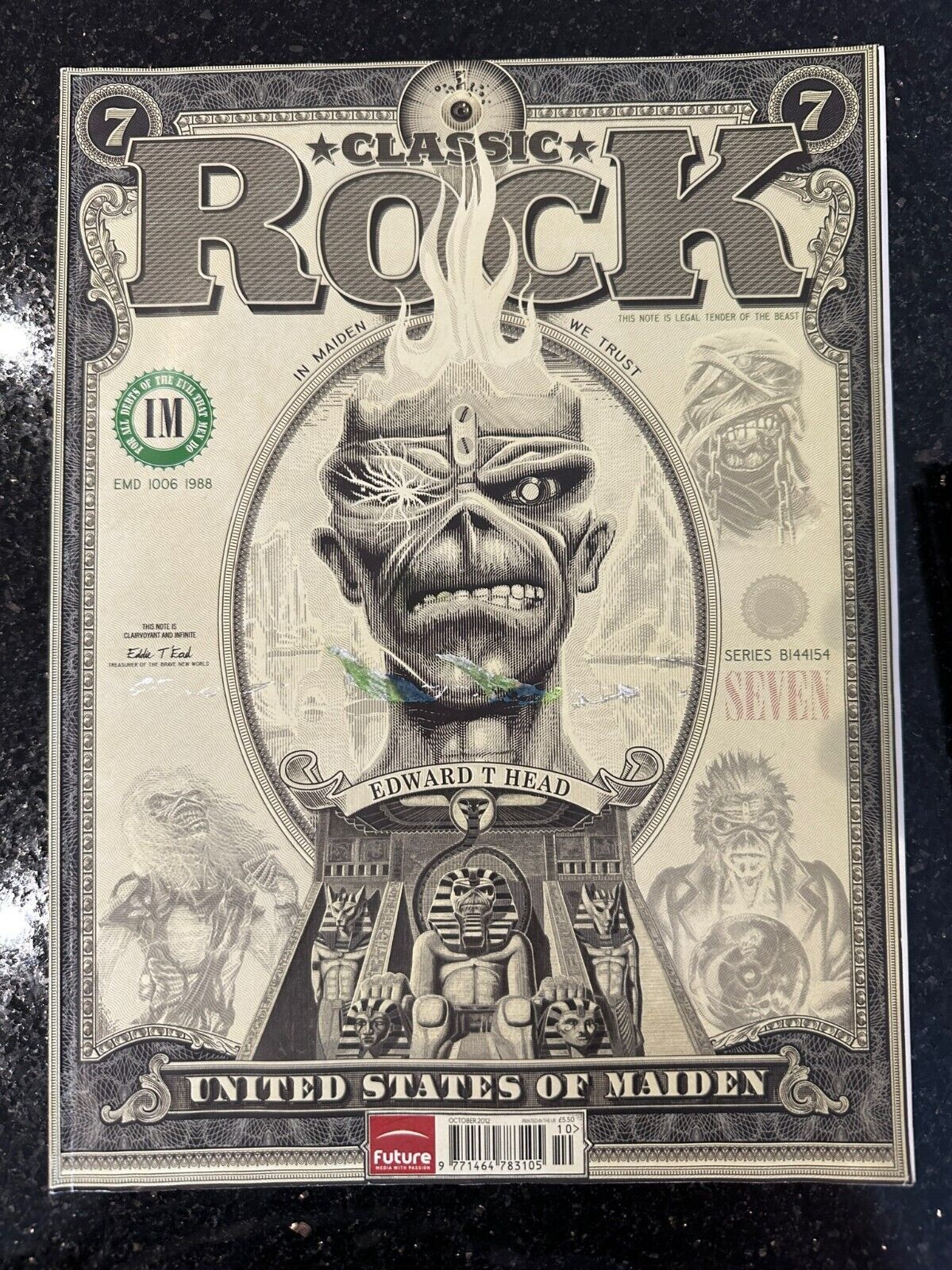 Classic Rock Magazine Issue 176 - October 2012 - Iron Maiden