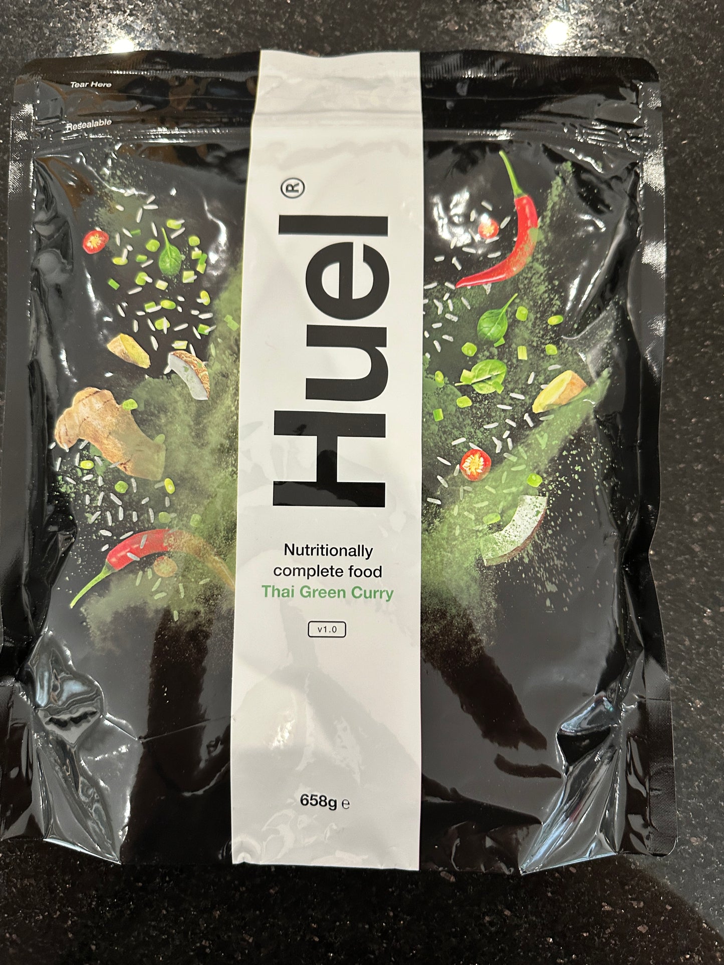 HUEL Hot & Tasty Pouches - Thai Green Curry BNIB