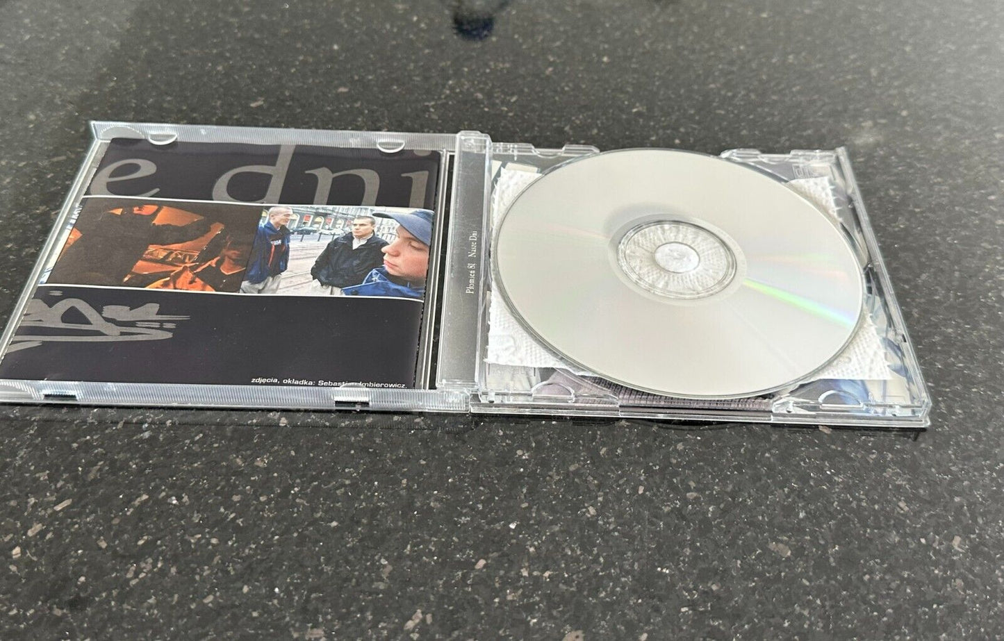 Plomień 81 - Nasze Dni 2000 - Polski Hip Hop Rap 🇬🇧 Delivery Pezet RRX
