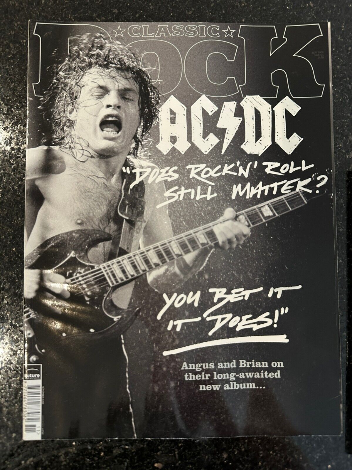 Classic Rock Magazine Issue 125 - November 2008 AC/DC