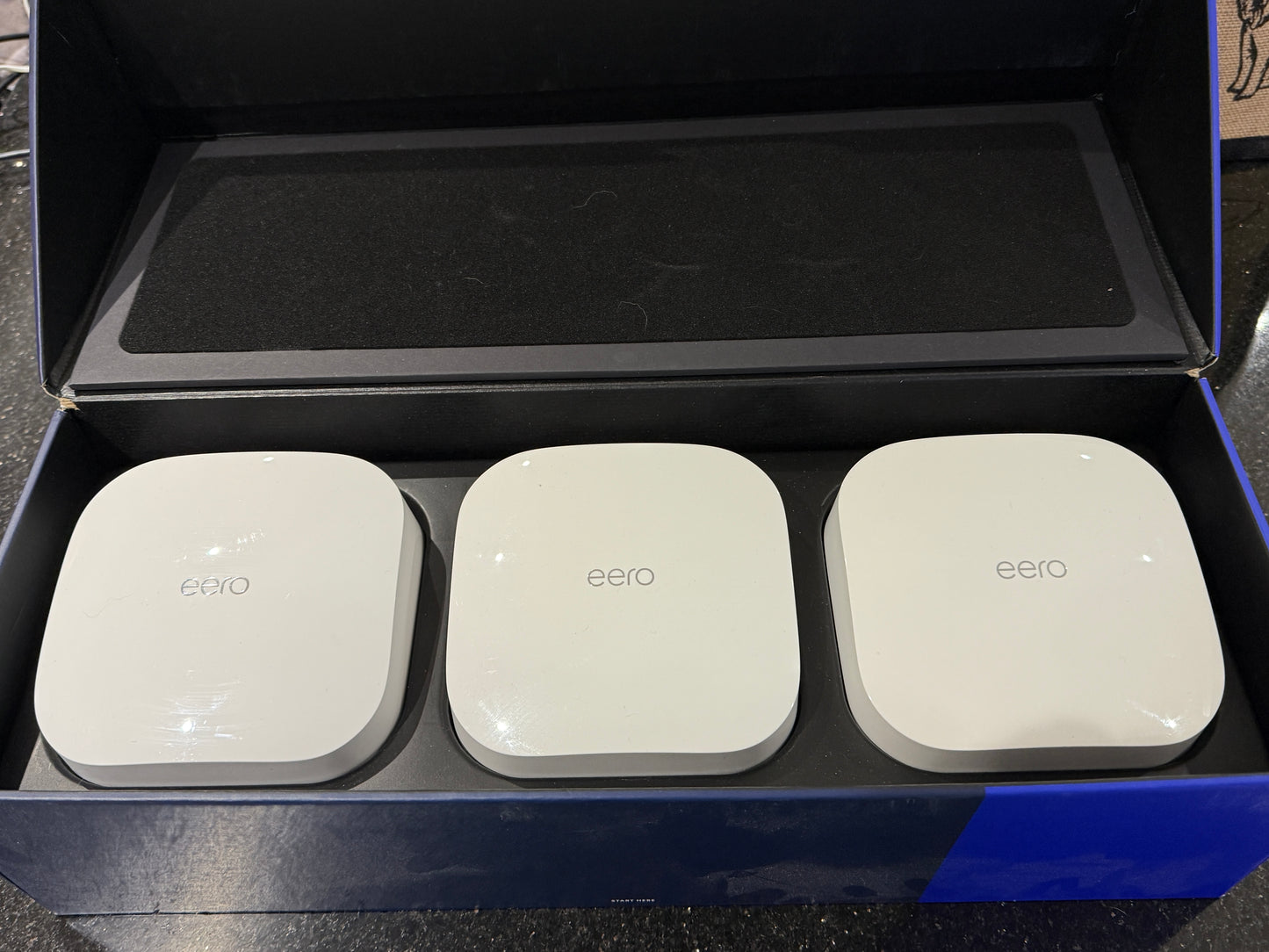 Amazon eero Pro 6E mesh Wi-Fi router | 2.5 Gbps Ethernet | Coverage up to 560 m2 | Connect 100+ devices | Ideal for streaming, working, and gaming | 3-Pack