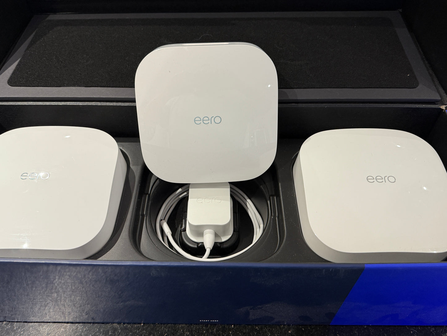 Amazon eero Pro 6E mesh Wi-Fi router | 2.5 Gbps Ethernet | Coverage up to 560 m2 | Connect 100+ devices | Ideal for streaming, working, and gaming | 3-Pack
